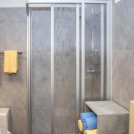 3 - Ferien & Monteur Maisonette In Magdeburg, H