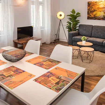 Apartament 3 - Ferien & Monteur Maisonette In Magdeburg, H *