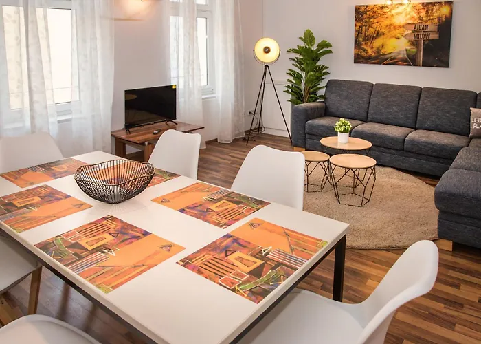 Apartman 3 - Ferien & Monteur Maisonette In Magdeburg, H *